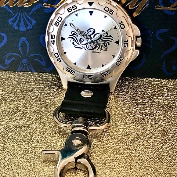 ⭐️💲SOLD💲⭐️ RARE ⭐️ DISNEY ⭐️ Club 33 Pocket Watch - Picture 8 of 16